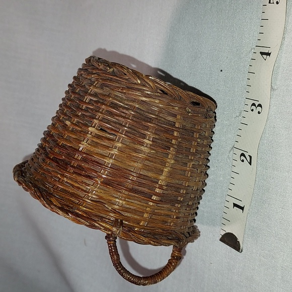 Vintage Wicker Baskets Set of Two Mini Laundry Basket & basket with tall handle - Picture 4 of 9